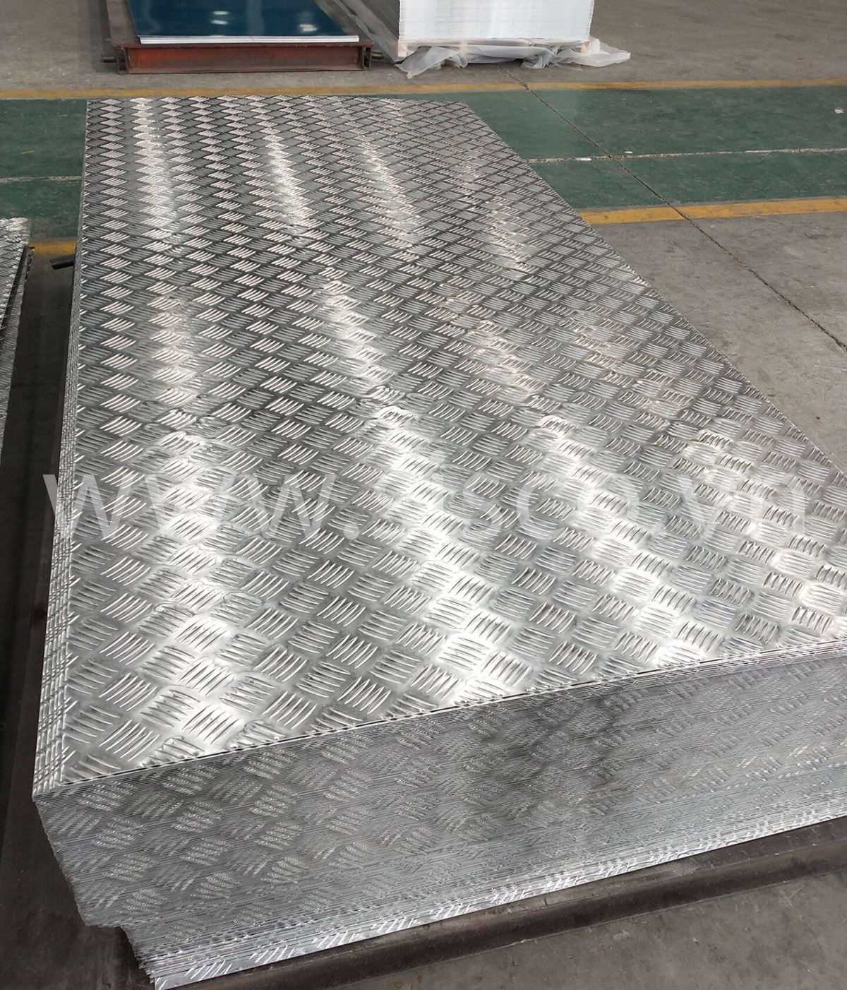 nhom gan chong truot Nhom-gan-chong-truot